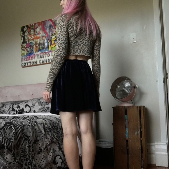 2 For 1 Velvet American Apparel skirts ❤️💙 - Picture 6 of 14